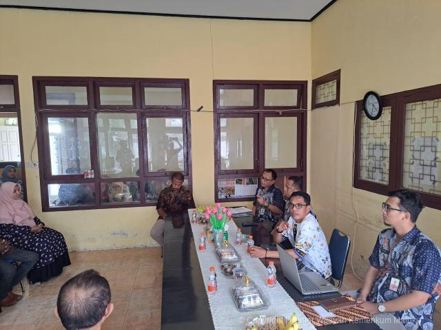 KOPERASI MERAH PUTIH