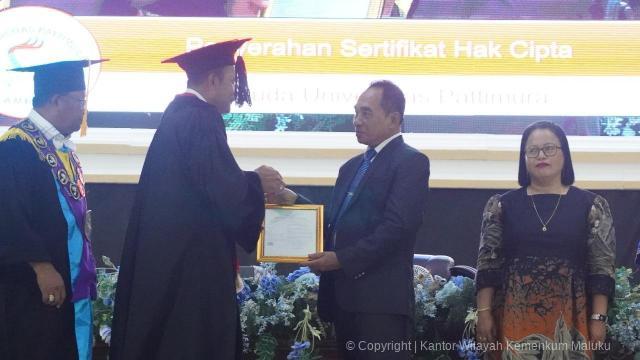 Penyerahan sertifikat 01